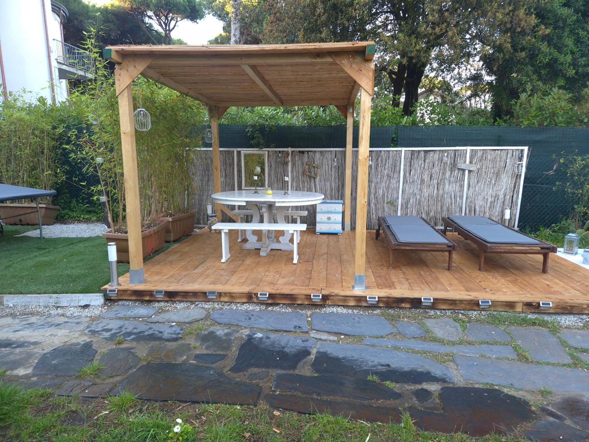 Domusauroom, Relax Nel Cuore Della Versilia - Pet Friendly Viareggio Eksteriør billede